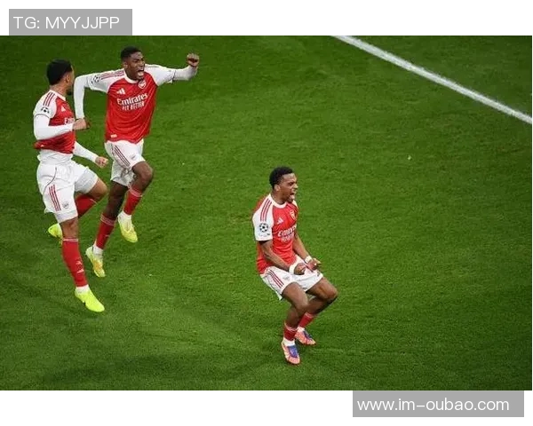 查马杜神奇折射助喀麦隆迅速扳平姆巴佩场边热情庆祝